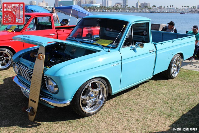 179-JR3879_Datsun520