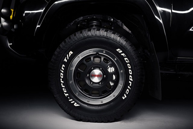 BTTF_Toyota_Tacoma_11_2EFE8AA87BE4E14E9E09FD34B3C6EE24317DBE61
