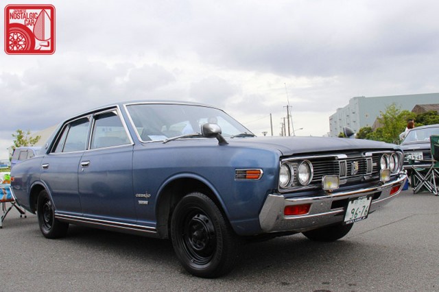 0671_Nissan Cedric 330
