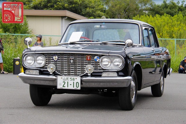 0691_Toyota Crown S40 sedan