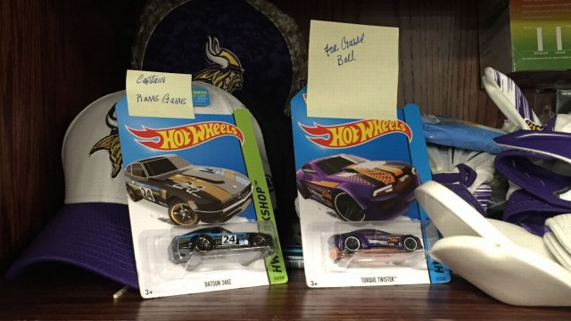 Minnesota Vikings Hot Wheels Datsun 240Z
