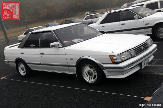 YI2667_ToyotaMarkIIX70