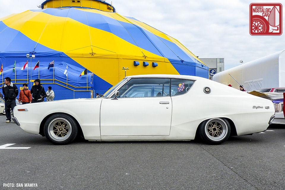 Mitsuoka M55 drapes Kenmeri Nissan Skyline skin over modern Mitsuoka M55 drapes Kenmeri Nissan Skyline skin over modern