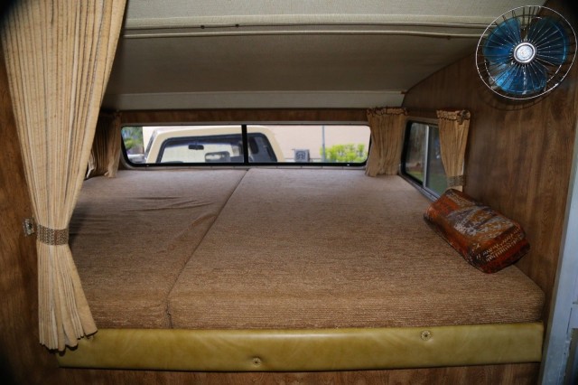 1981 Toyota Hilux Dually camper 07