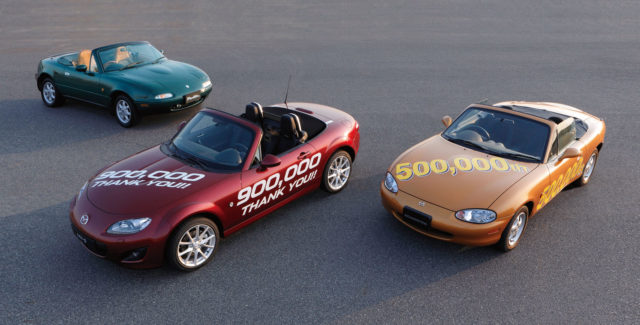 Mazda-MX-5-Miata-900000th-01