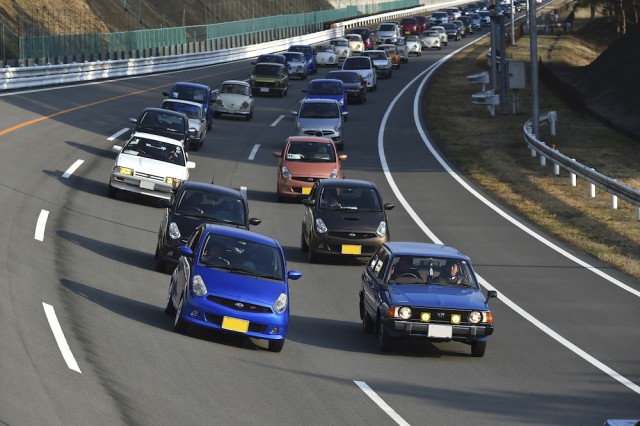 SubaruFan2016_parade3