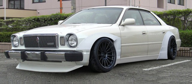 X30 Toyota Cressida nose on Chaser body