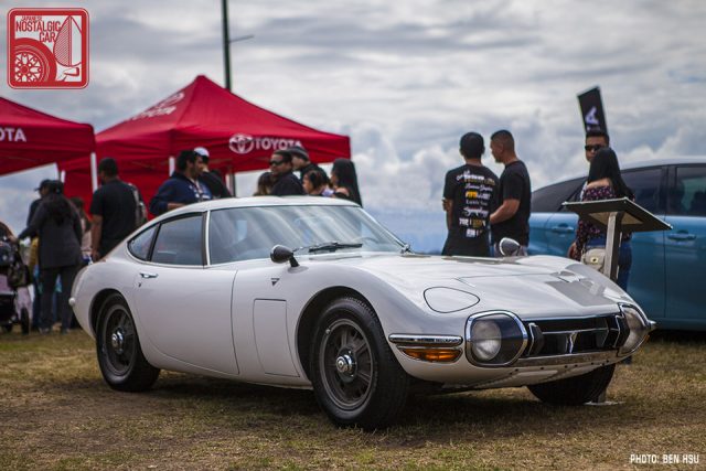 225-0060_Toyota 2000GT