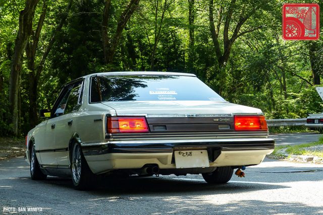 049-1-43_Nissan Gloria 430 HT