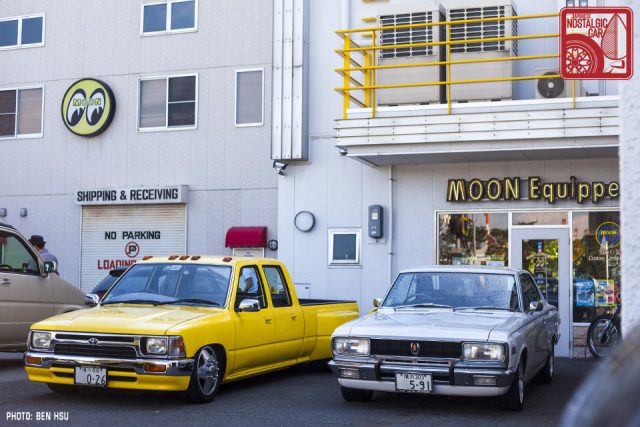 07-2337_Mooneyes Toyota Hilux Dually & MS51 Crown