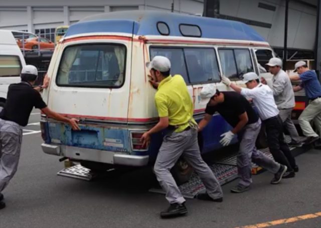 1978 Nissan Caravan Chair Cab restoration 05