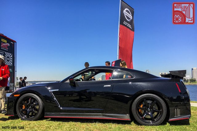 130w-dy0550_nissan-gtr-nismo-2017-r35