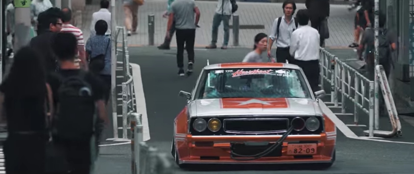 VIDEO: Zokusha Skyline Japan gives F1 drivers an image upgrade