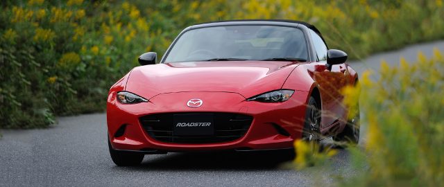 mazdamx5roadsterclassicred02