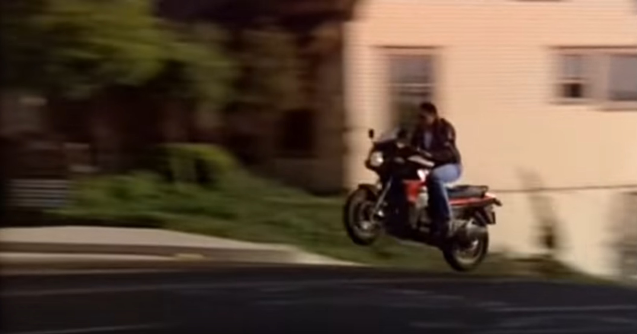 JNC THEATER: Tom Cruise uncovers his old Kawasaki Ninja in Top Gun: Maverick | Japanese Nostalgic Car
