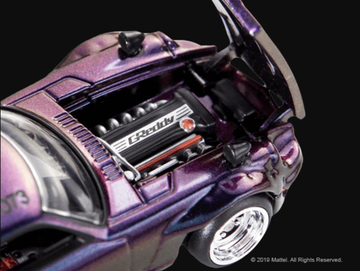 MINICARS: The Datsun 240Z introduces a new Chameleon paint for Hot
