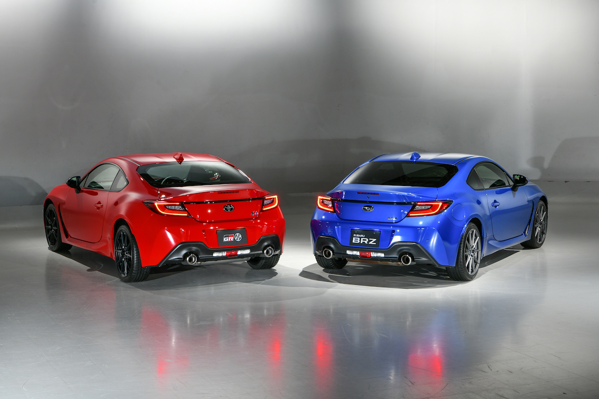Toyota GR86 and Subaru BRZ differences explained via curry Japanese