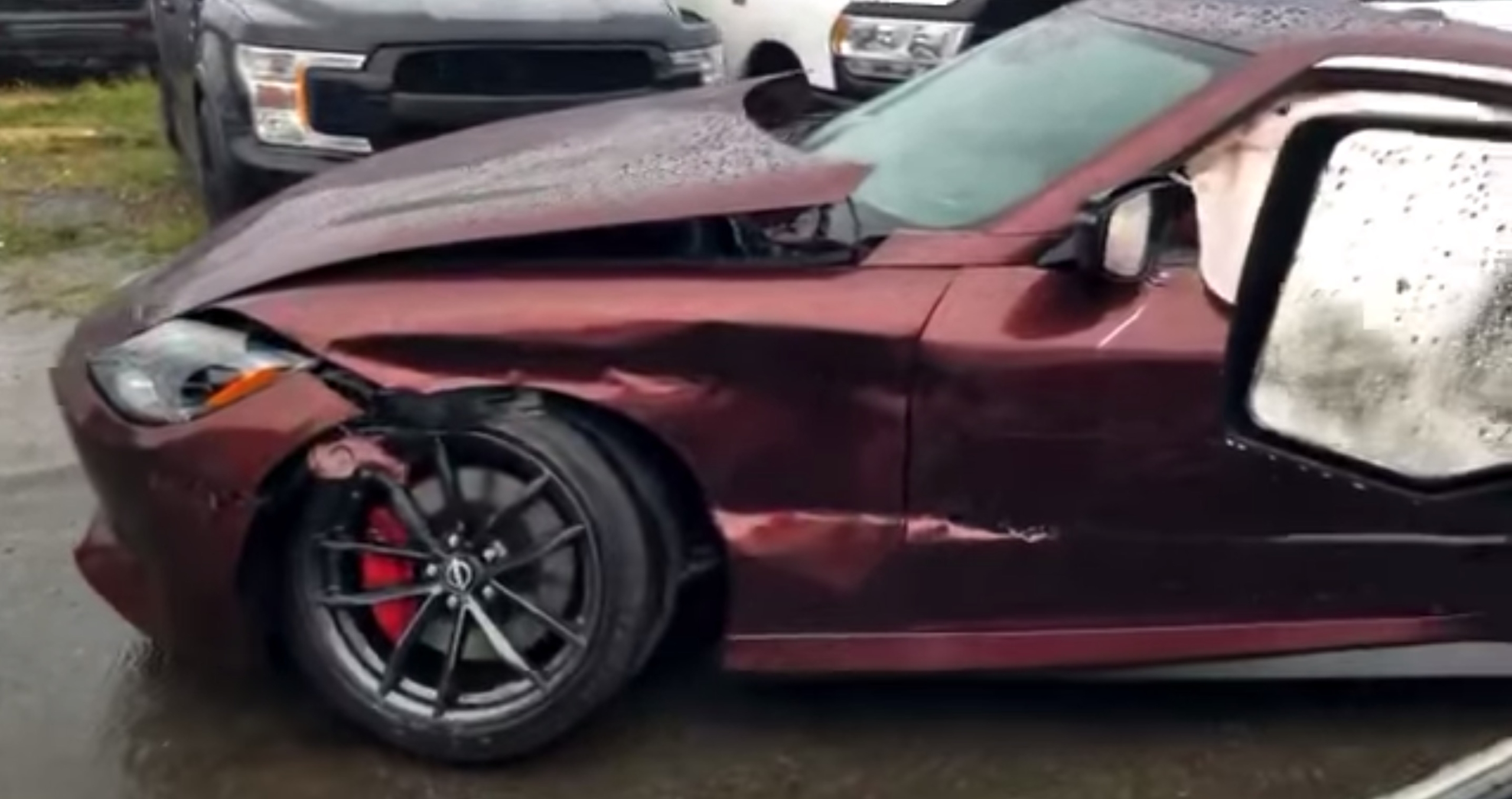 Oops, someone has already wrecked a new Nissan Z | Japanese