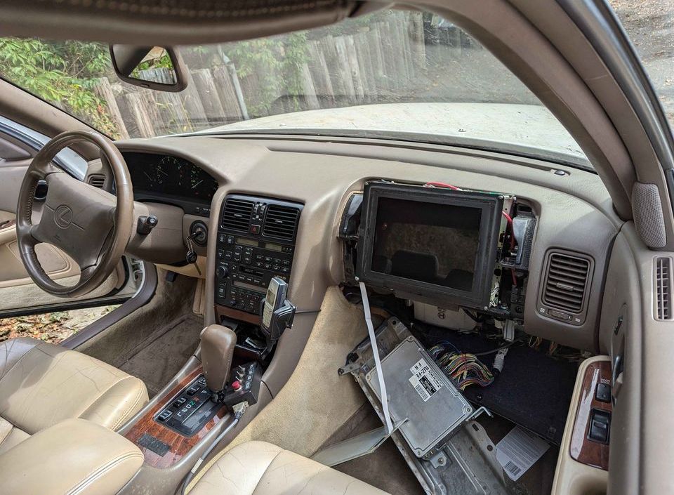 Bose’s jumping “Magic Carpet” Lexus LS400 is now a parts donor